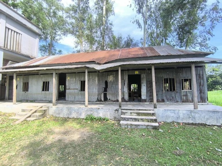 ঘোষেরপাড়া ইউপির প্যানেল চেয়ারম্যান আমিনুলের বিরুদ্ধে প্রকল্পের টাকা আত্মসাতের অভিযোগ