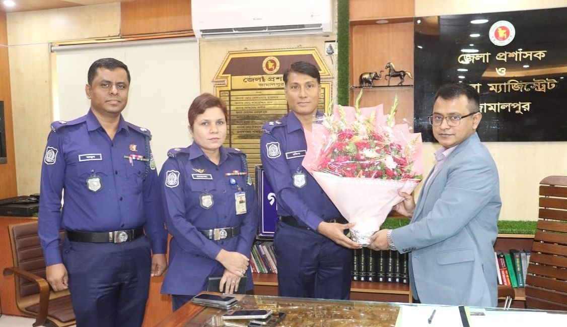 জামালপুরের নবনিযুক্ত জেলা প্রশাসকের সাথে পুলিশ সুপারের সৌজন্য সাক্ষাৎ