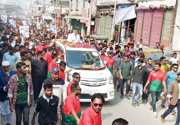 বিএনপির সমপর্যায়ে কোন  রাজনৈতিক প্রতিপক্ষ নেই -ওয়ারেছ আলী মামুন