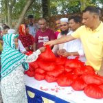 জামালপুরে পানিবন্দি পরিবারের মাঝে  মামুন এমপির ত্রাণ সহায়তা অব্যাহত